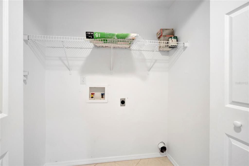 For Sale: $359,900 (3 beds, 2 baths, 1272 Square Feet)