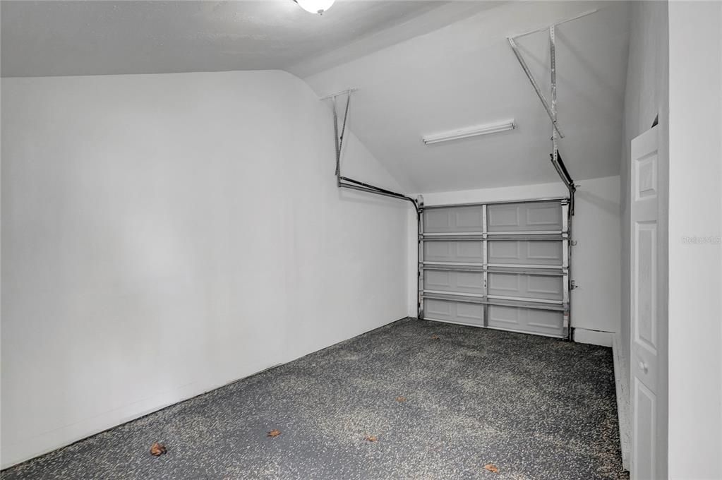 For Sale: $359,900 (3 beds, 2 baths, 1272 Square Feet)