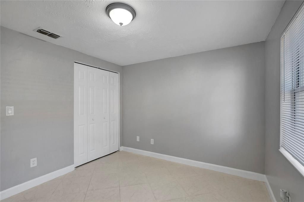 For Sale: $359,900 (3 beds, 2 baths, 1272 Square Feet)