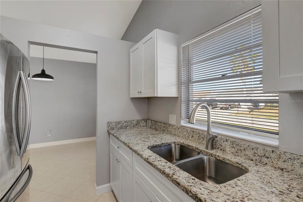 For Sale: $359,900 (3 beds, 2 baths, 1272 Square Feet)