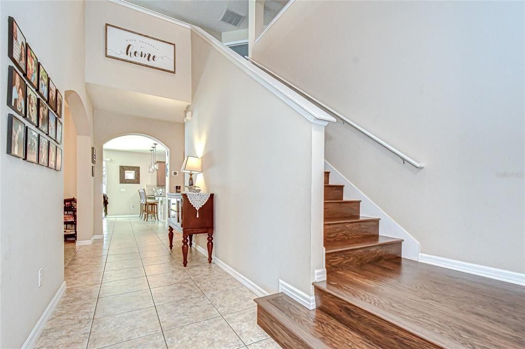 На продажу: $499,000 (5 спален, 4 ванн, 3737 Квадратных фут)