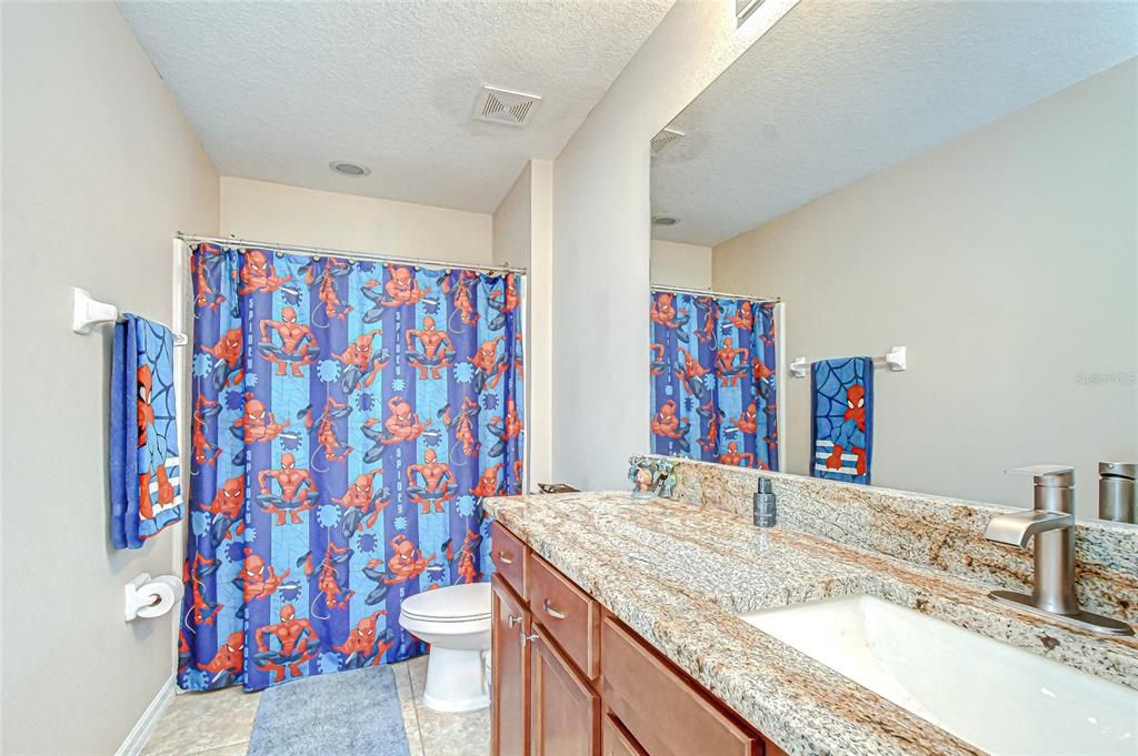 На продажу: $499,000 (5 спален, 4 ванн, 3737 Квадратных фут)