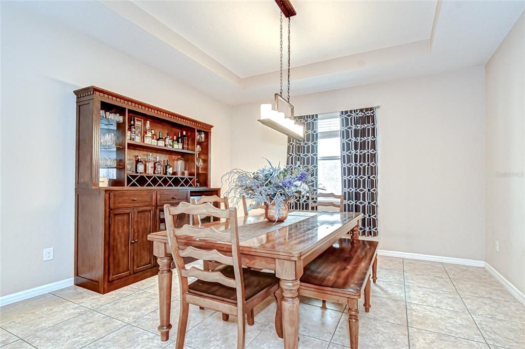 На продажу: $499,000 (5 спален, 4 ванн, 3737 Квадратных фут)