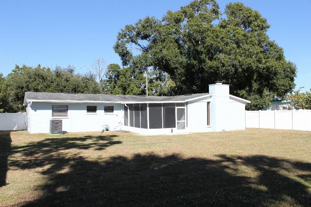 En Venta: $459,000 (4 camas, 2 baños, 1599 Pies cuadrados)