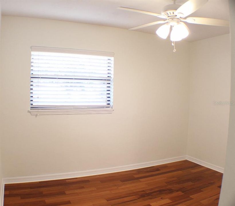 En Venta: $459,000 (4 camas, 2 baños, 1599 Pies cuadrados)