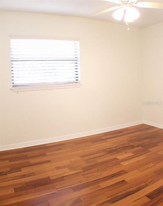 En Venta: $459,000 (4 camas, 2 baños, 1599 Pies cuadrados)