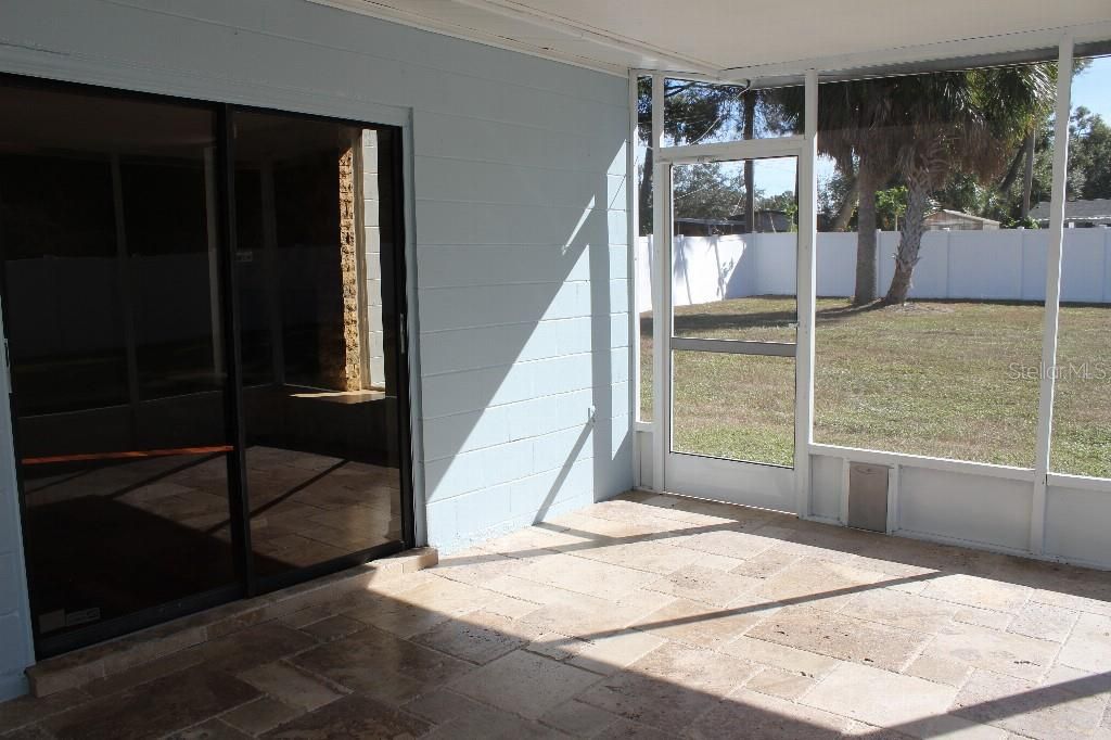 En Venta: $459,000 (4 camas, 2 baños, 1599 Pies cuadrados)