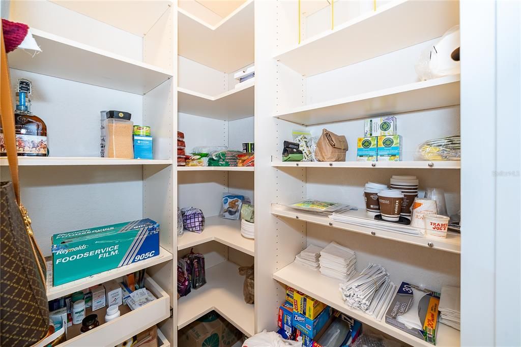 待售: $825,000 (4 贝兹, 3 浴室, 2741 平方英尺)