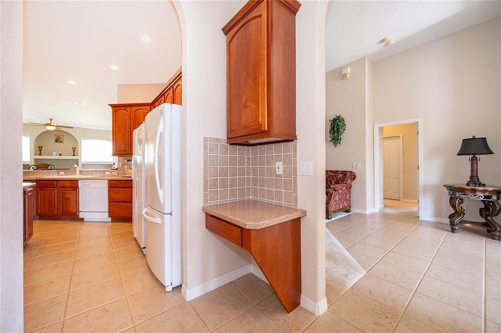 待售: $825,000 (4 贝兹, 3 浴室, 2741 平方英尺)