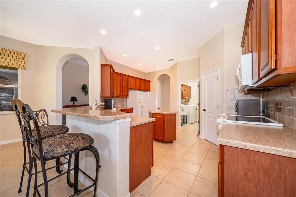 待售: $825,000 (4 贝兹, 3 浴室, 2741 平方英尺)