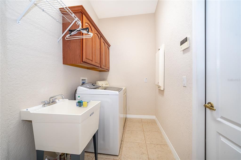 待售: $825,000 (4 贝兹, 3 浴室, 2741 平方英尺)