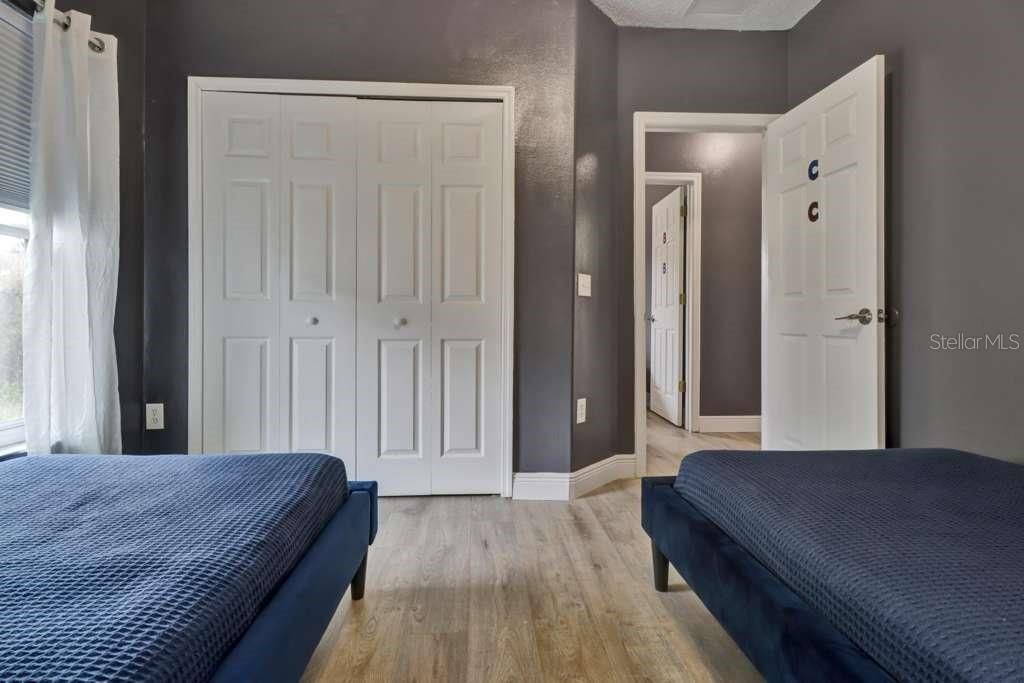 出租: $2,300 (3 贝兹, 2 浴室, 1383 平方英尺)