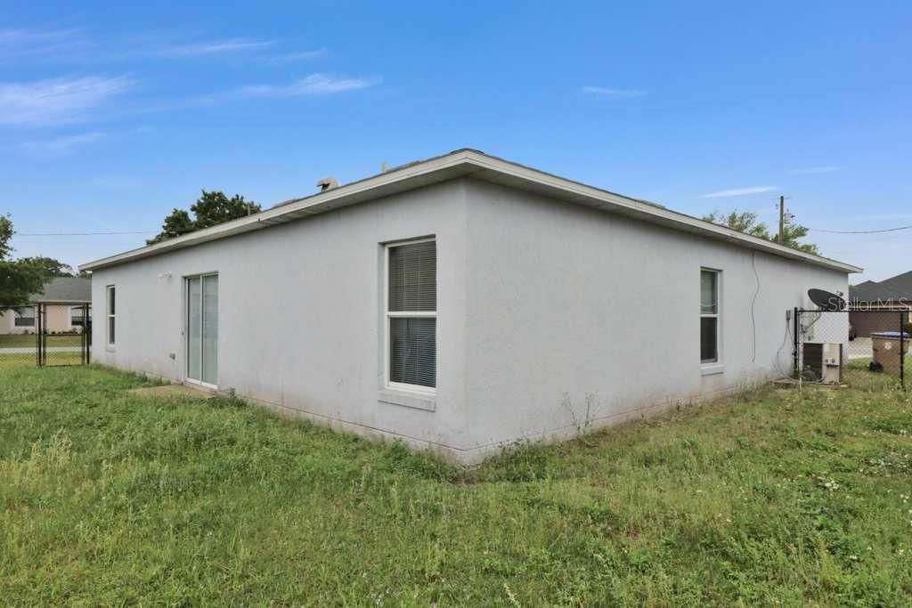 出租: $2,300 (3 贝兹, 2 浴室, 1383 平方英尺)