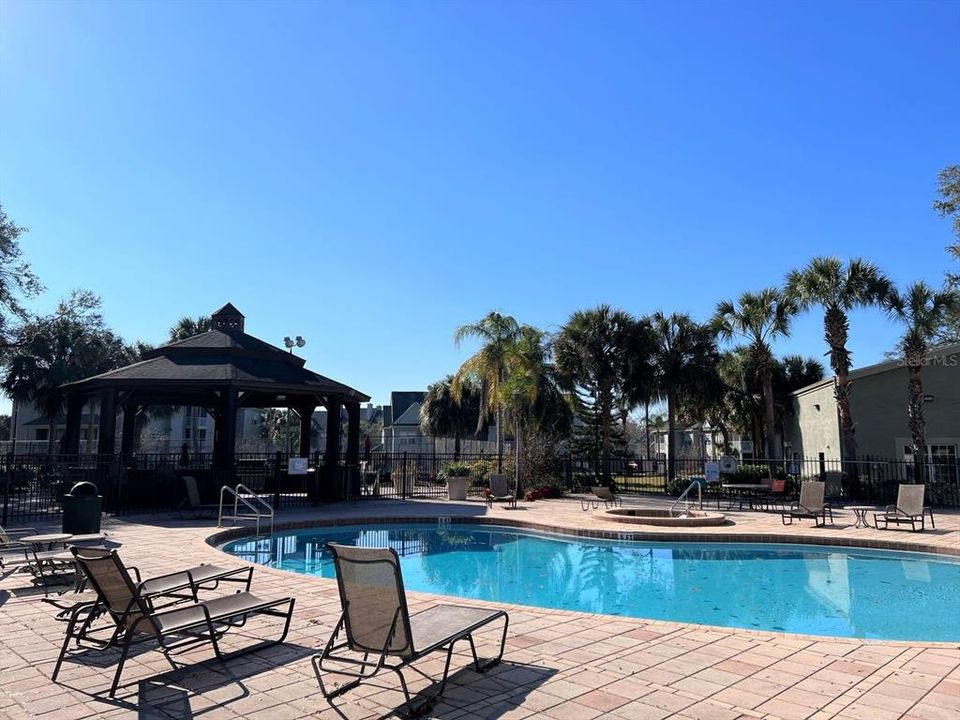 В аренду: $1,350 (1 спален, 1 ванн, 566 Квадратных фут)