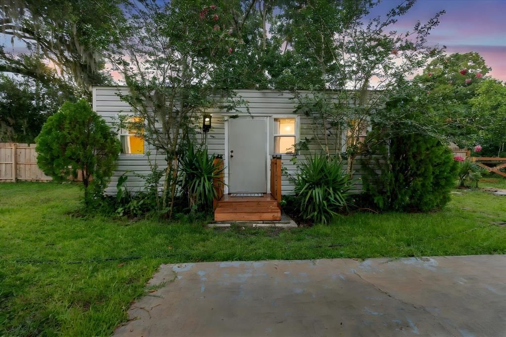 На продажу: $169,995 (1 спален, 1 ванн, 400 Квадратных фут)