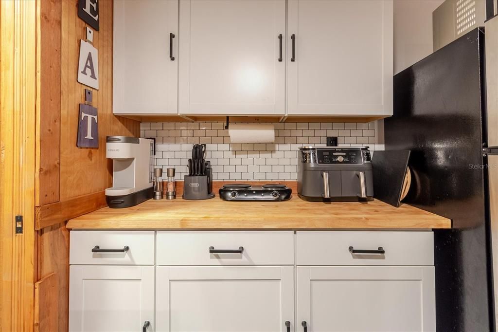 На продажу: $169,995 (1 спален, 1 ванн, 400 Квадратных фут)