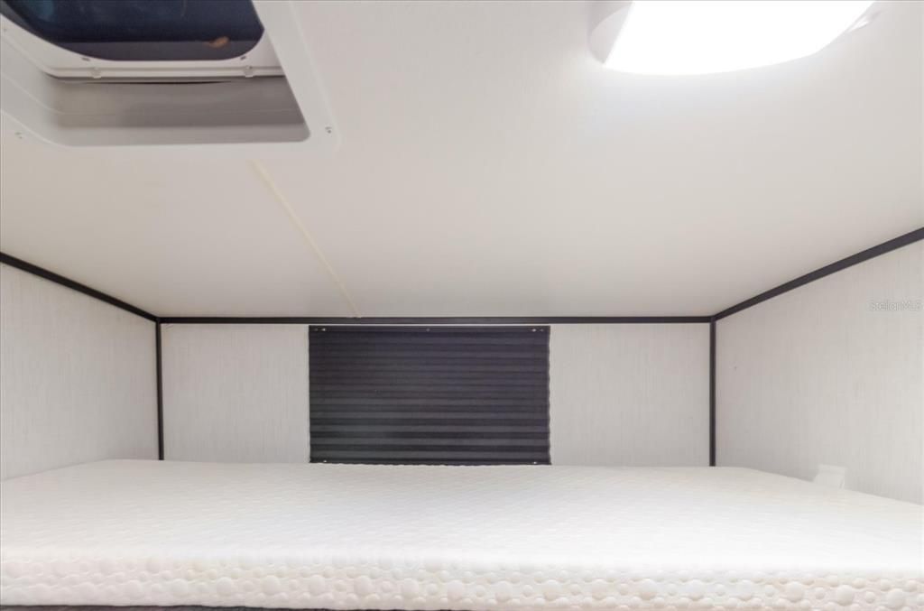 На продажу: $169,995 (1 спален, 1 ванн, 400 Квадратных фут)