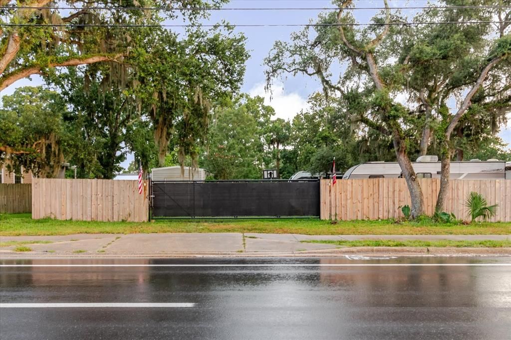 На продажу: $169,995 (1 спален, 1 ванн, 400 Квадратных фут)