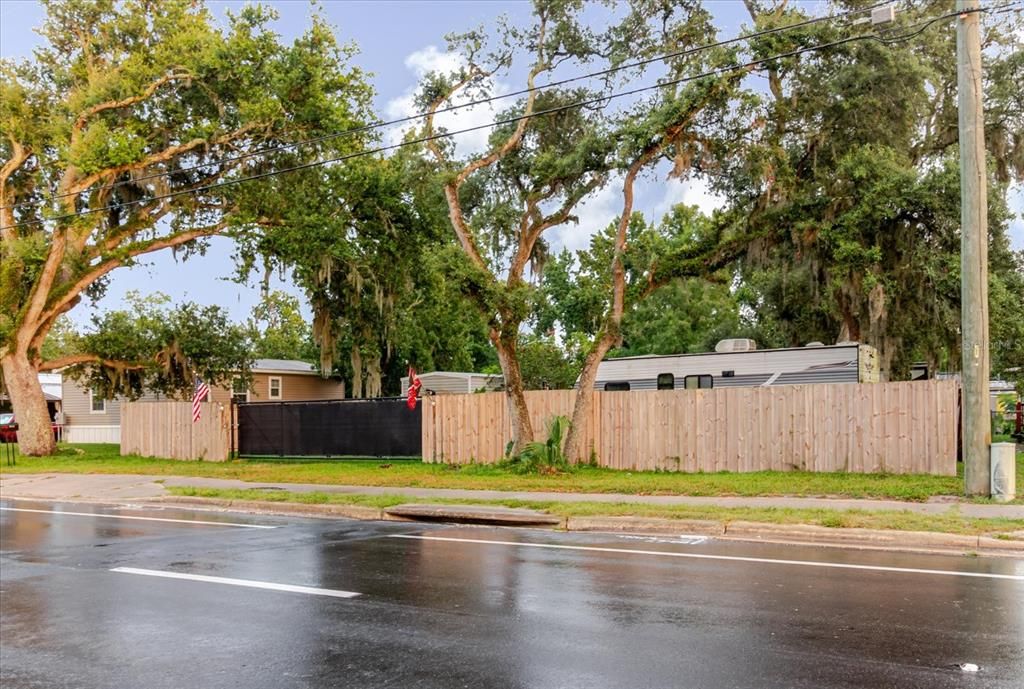 На продажу: $169,995 (1 спален, 1 ванн, 400 Квадратных фут)