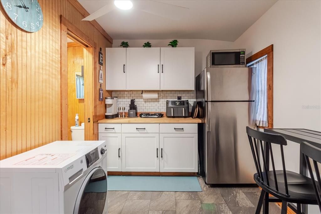 На продажу: $169,995 (1 спален, 1 ванн, 400 Квадратных фут)