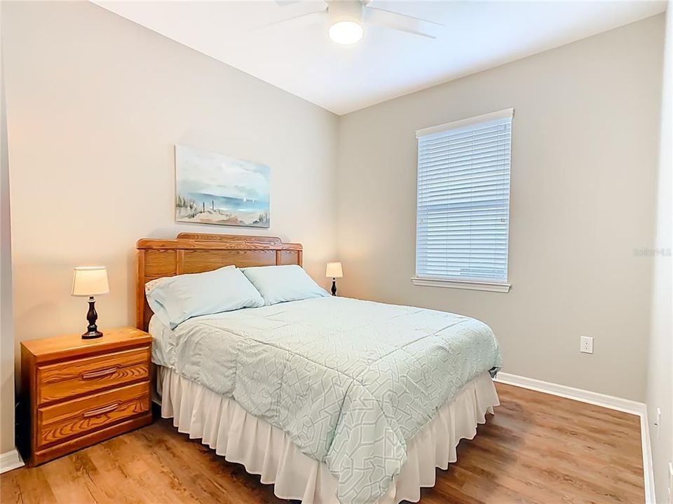 待售: $270,000 (2 贝兹, 2 浴室, 1658 平方英尺)