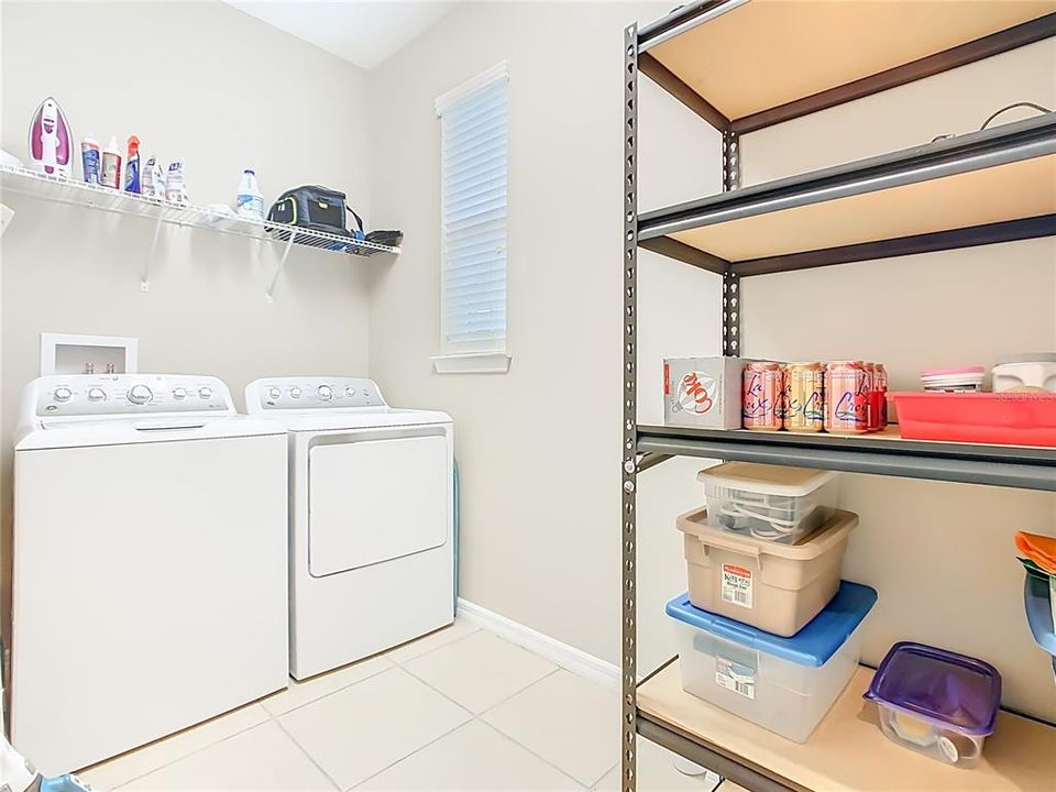 待售: $270,000 (2 贝兹, 2 浴室, 1658 平方英尺)