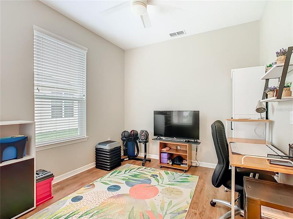 待售: $270,000 (2 贝兹, 2 浴室, 1658 平方英尺)