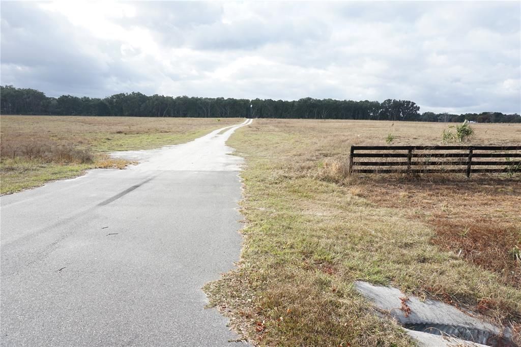 待售: $245,000 (10.41 acres)