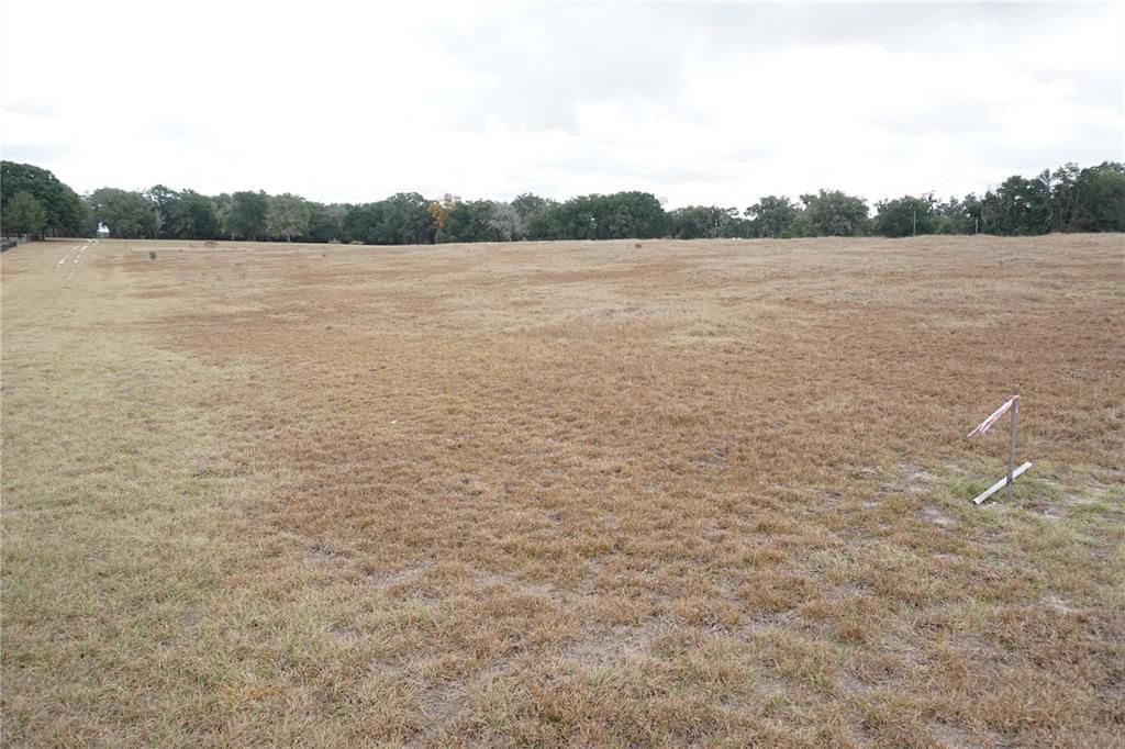 待售: $245,000 (10.41 acres)