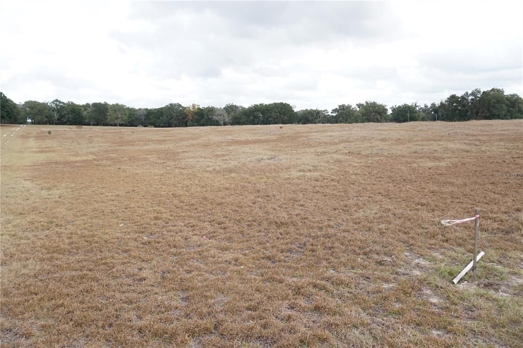 待售: $245,000 (10.41 acres)