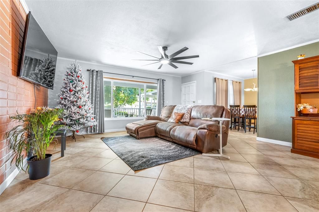 For Sale: $424,900 (4 beds, 5 baths, 2368 Square Feet)