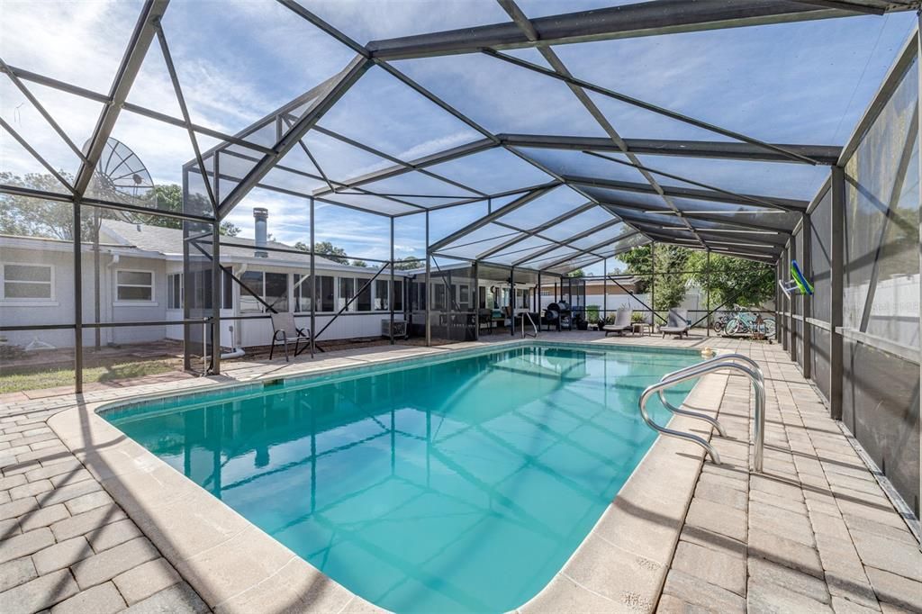 For Sale: $424,900 (4 beds, 5 baths, 2368 Square Feet)