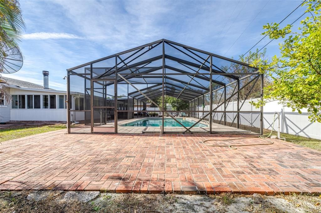 For Sale: $424,900 (4 beds, 5 baths, 2368 Square Feet)