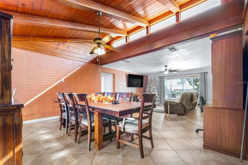 For Sale: $424,900 (4 beds, 5 baths, 2368 Square Feet)