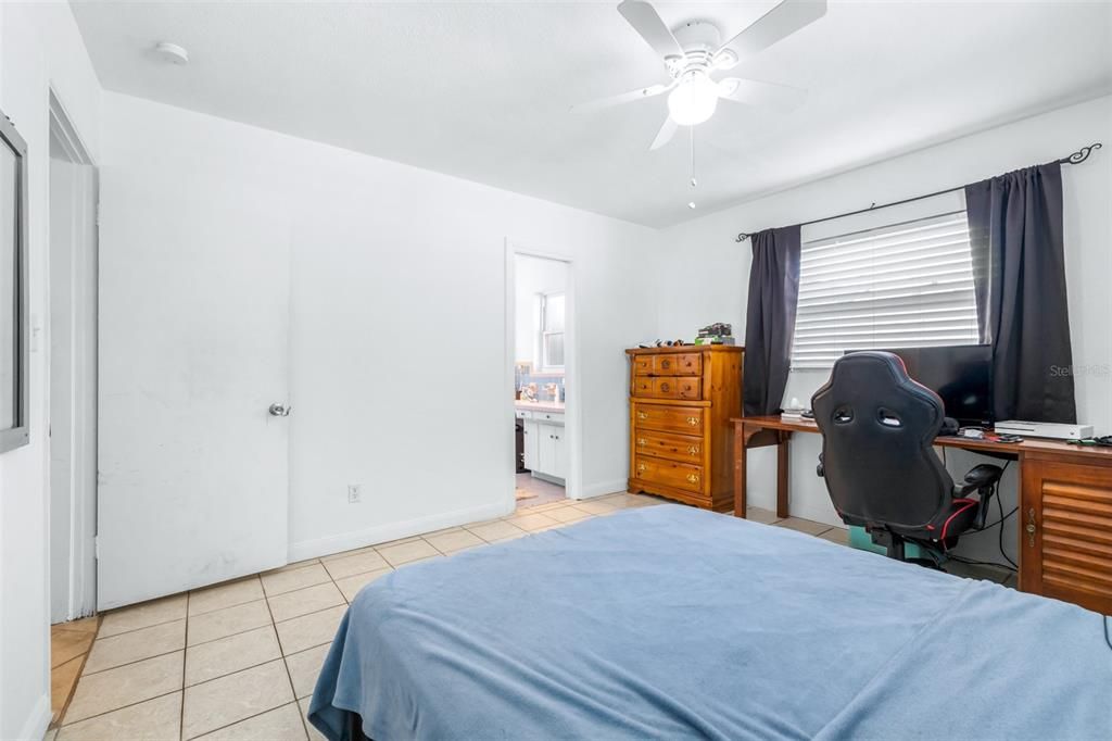 For Sale: $424,900 (4 beds, 5 baths, 2368 Square Feet)