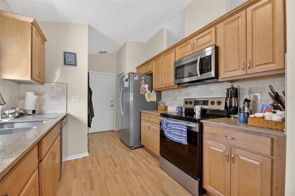 En Venta: $175,000 (2 camas, 2 baños, 1559 Pies cuadrados)