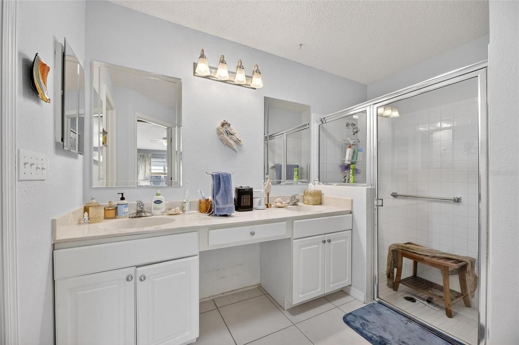 En Venta: $175,000 (2 camas, 2 baños, 1559 Pies cuadrados)