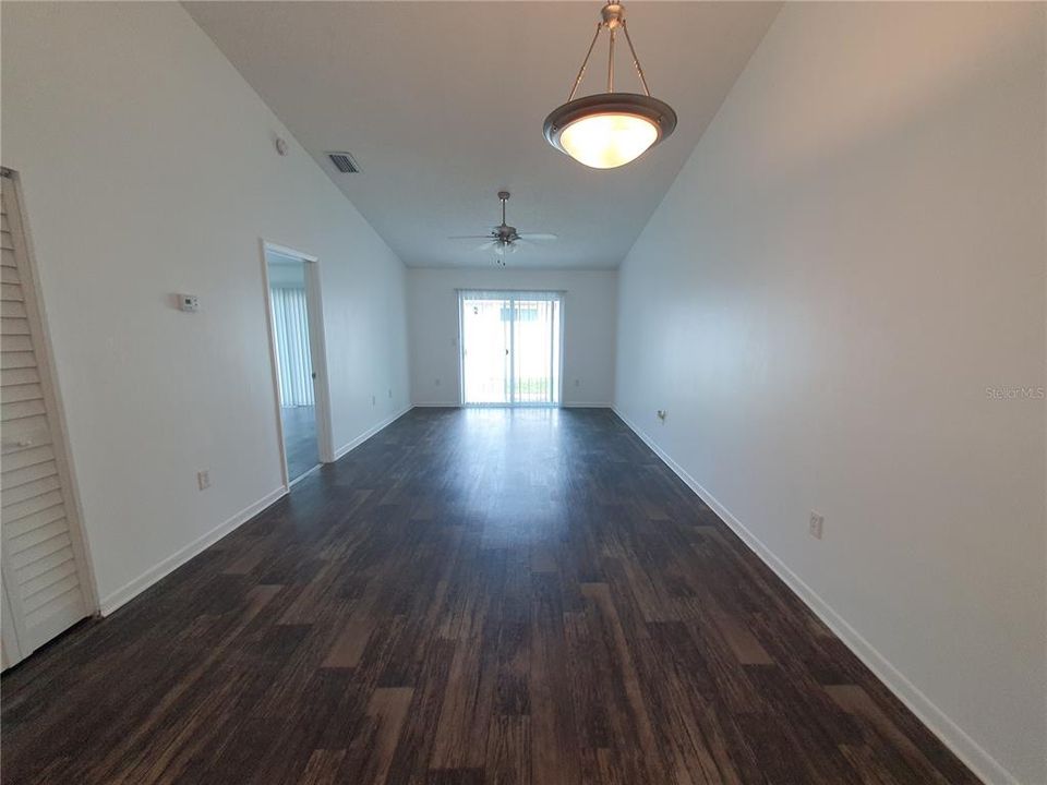 En Renta: $1,800 (2 camas, 2 baños, 1000 Pies cuadrados)