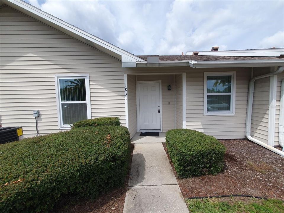 En Renta: $1,800 (2 camas, 2 baños, 1000 Pies cuadrados)