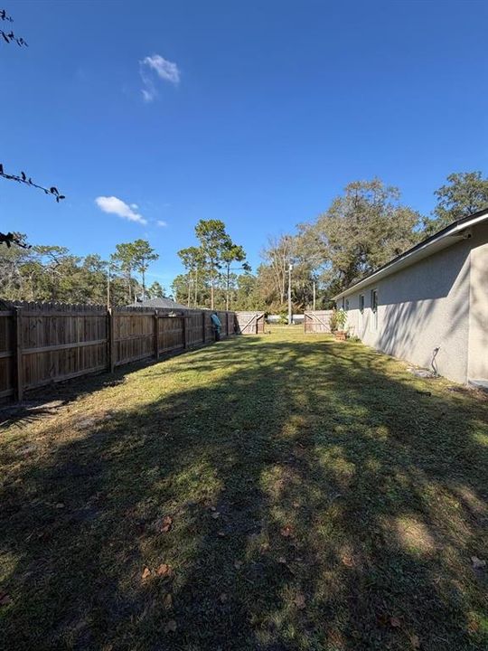 For Rent: $2,200 (3 beds, 2 baths, 1593 Square Feet)