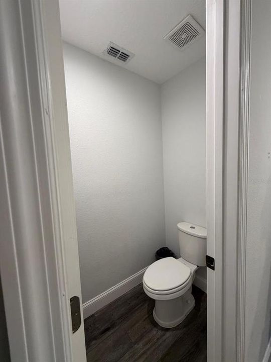 For Rent: $2,200 (3 beds, 2 baths, 1593 Square Feet)