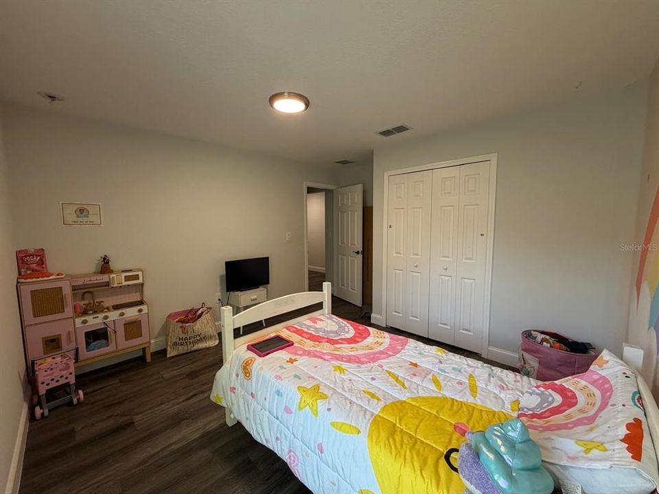 For Rent: $2,200 (3 beds, 2 baths, 1593 Square Feet)