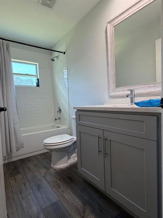 For Rent: $2,200 (3 beds, 2 baths, 1593 Square Feet)