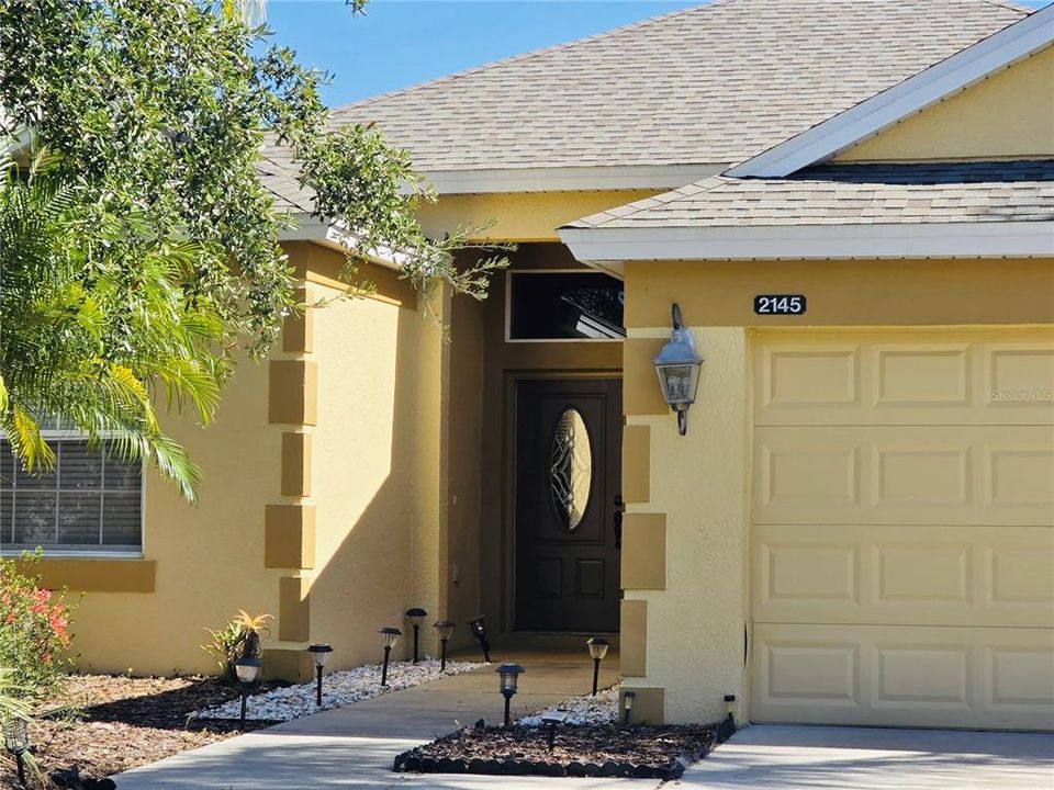 For Rent: $2,500 (3 beds, 2 baths, 1588 Square Feet)