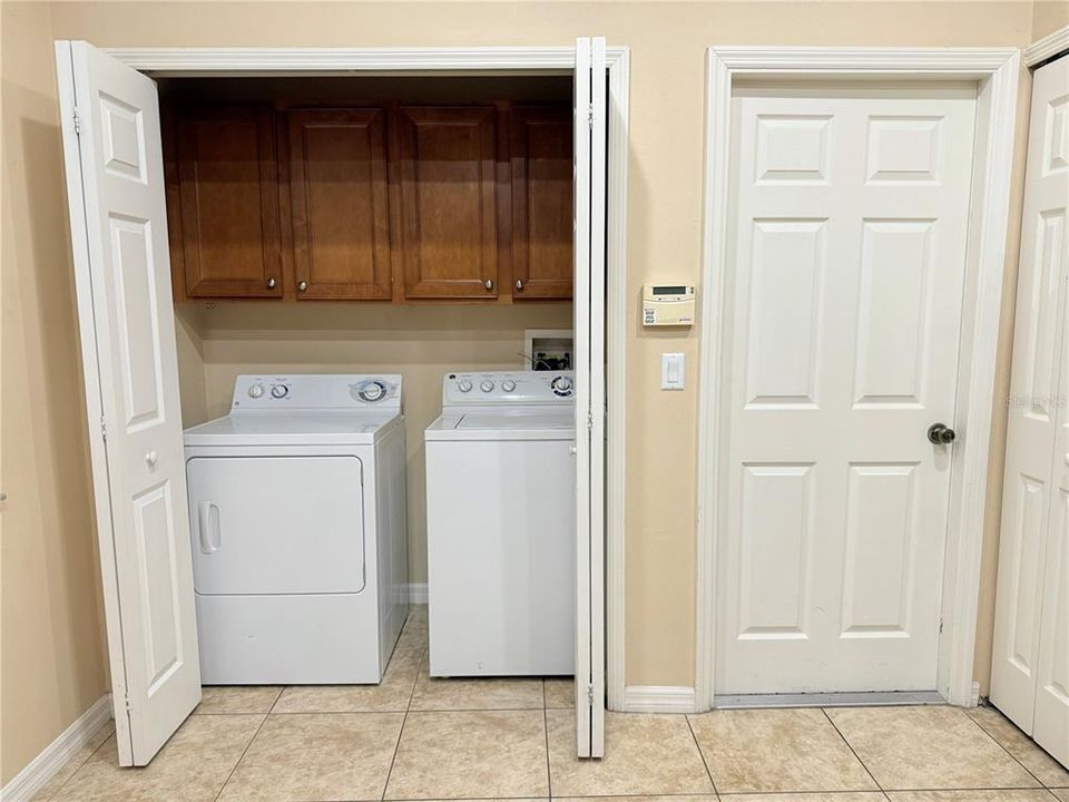 For Rent: $2,500 (3 beds, 2 baths, 1588 Square Feet)