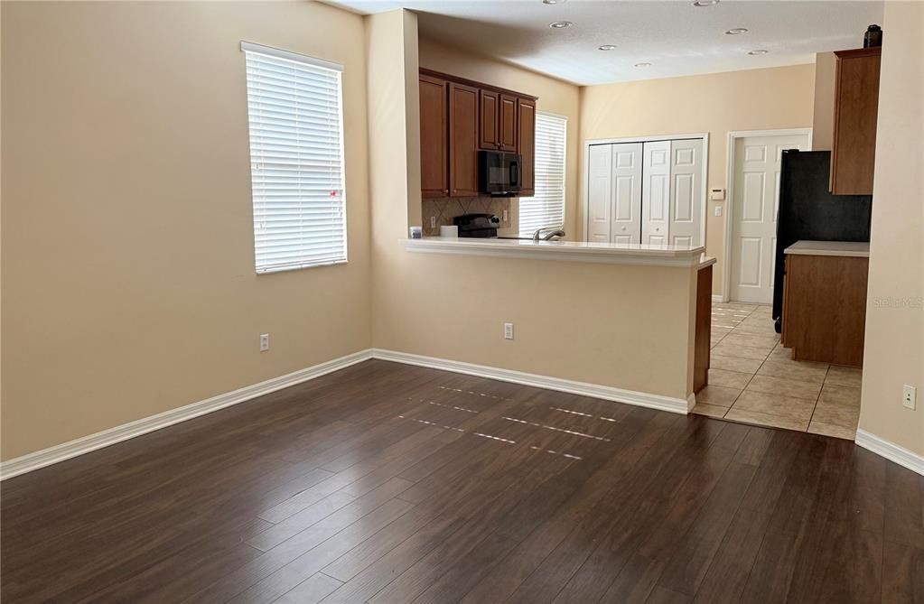 For Rent: $2,500 (3 beds, 2 baths, 1588 Square Feet)