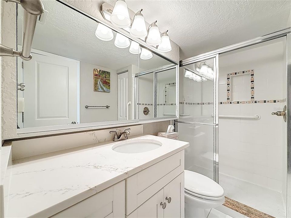 En Venta: $299,000 (2 camas, 2 baños, 1300 Pies cuadrados)