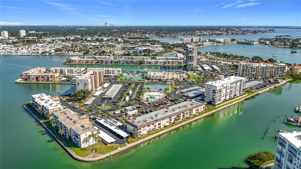 En Venta: $299,000 (2 camas, 2 baños, 1300 Pies cuadrados)