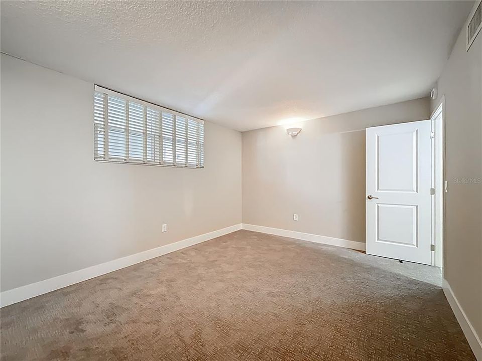 En Venta: $299,000 (2 camas, 2 baños, 1300 Pies cuadrados)