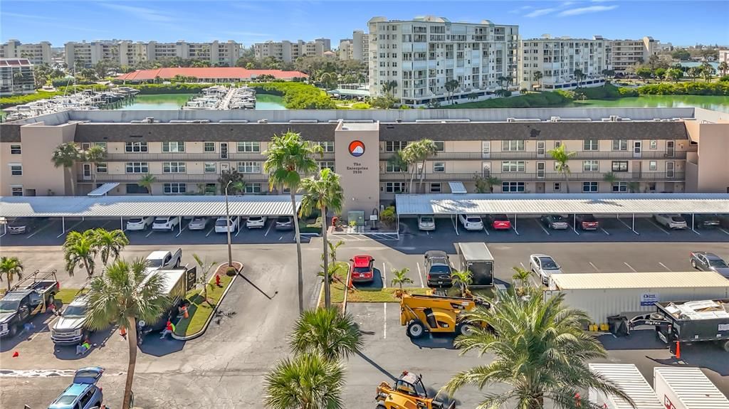 En Venta: $299,000 (2 camas, 2 baños, 1300 Pies cuadrados)